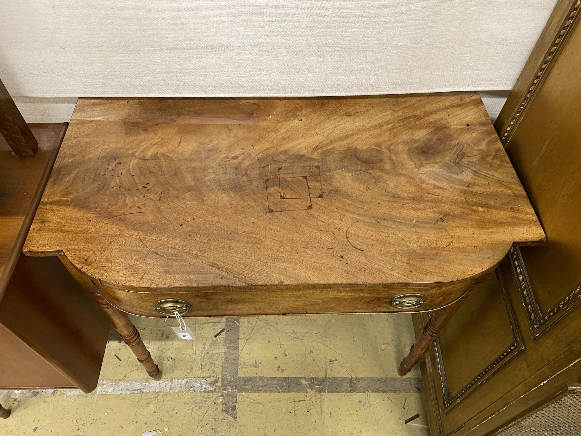 A Regency mahogany bowfront side table, width 91cm, depth 53cm, height 85cm